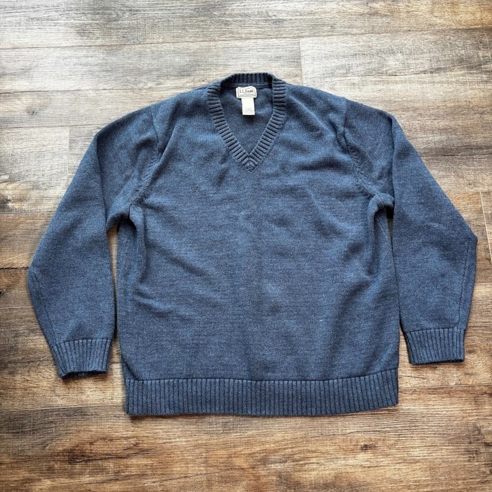 L.L. Bean Men's XL Regular Blue Cotton V-Neck Sweater Classicโ Knit